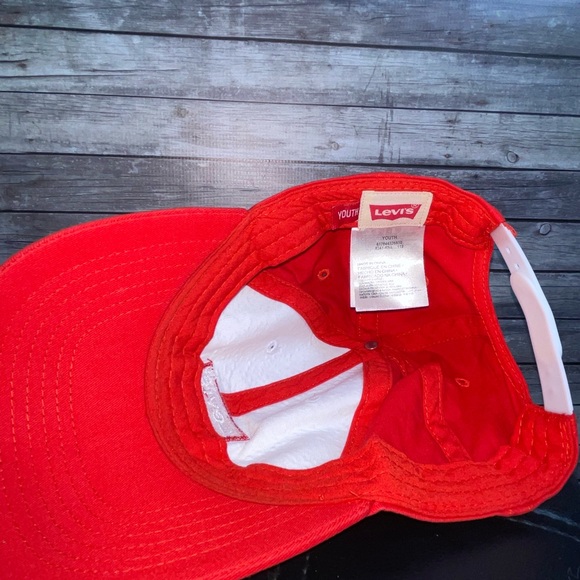 Youth Levi’s Ballcap - Picture 2 of 2